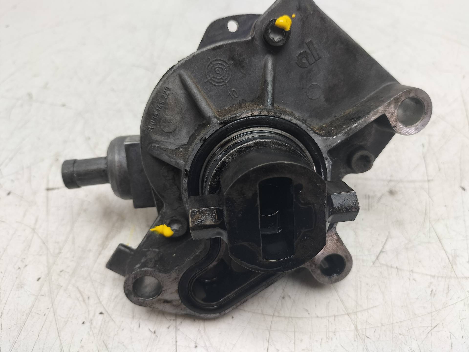 NISSAN Vacuum Pump 038145101B 25910505