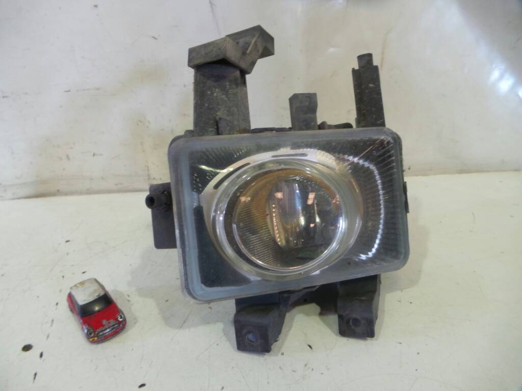 OPEL Zafira B (2005-2010) Front Right Fog Light 19018474