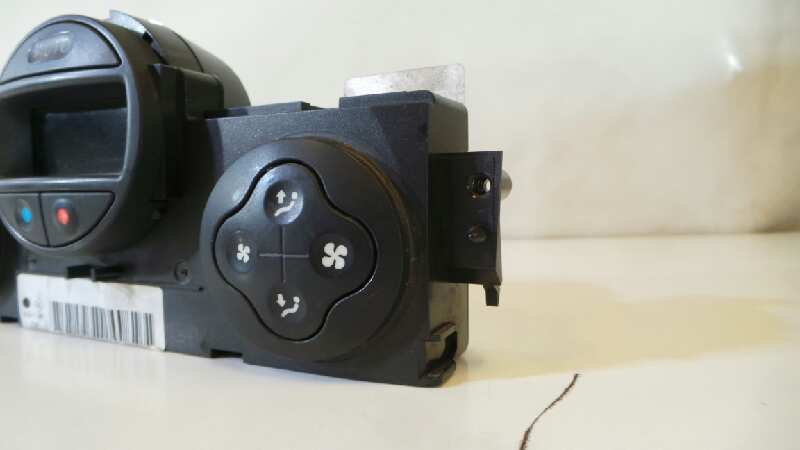 VAUXHALL Megane 2 generation (2002-2012) Climate  Control Unit 8200312940,VTH:0309852 19068780