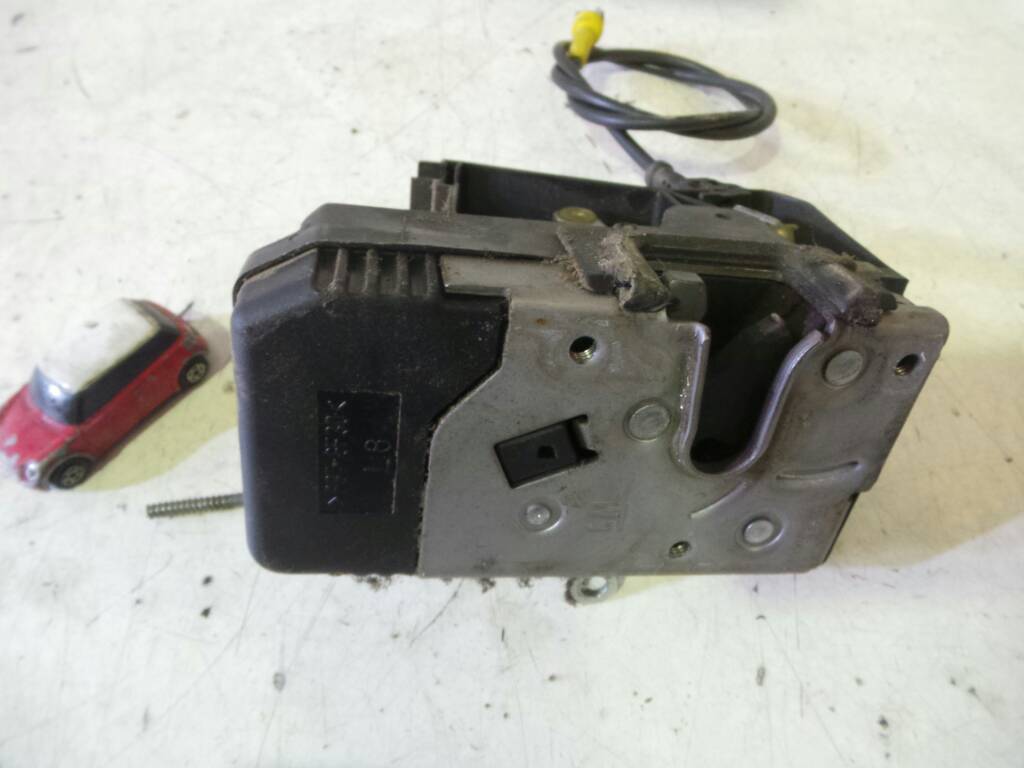 NISSAN Primastar 1 generation (2002-2014) Front Left Door Lock 8200008246, 91166237, 8PINES 24578517