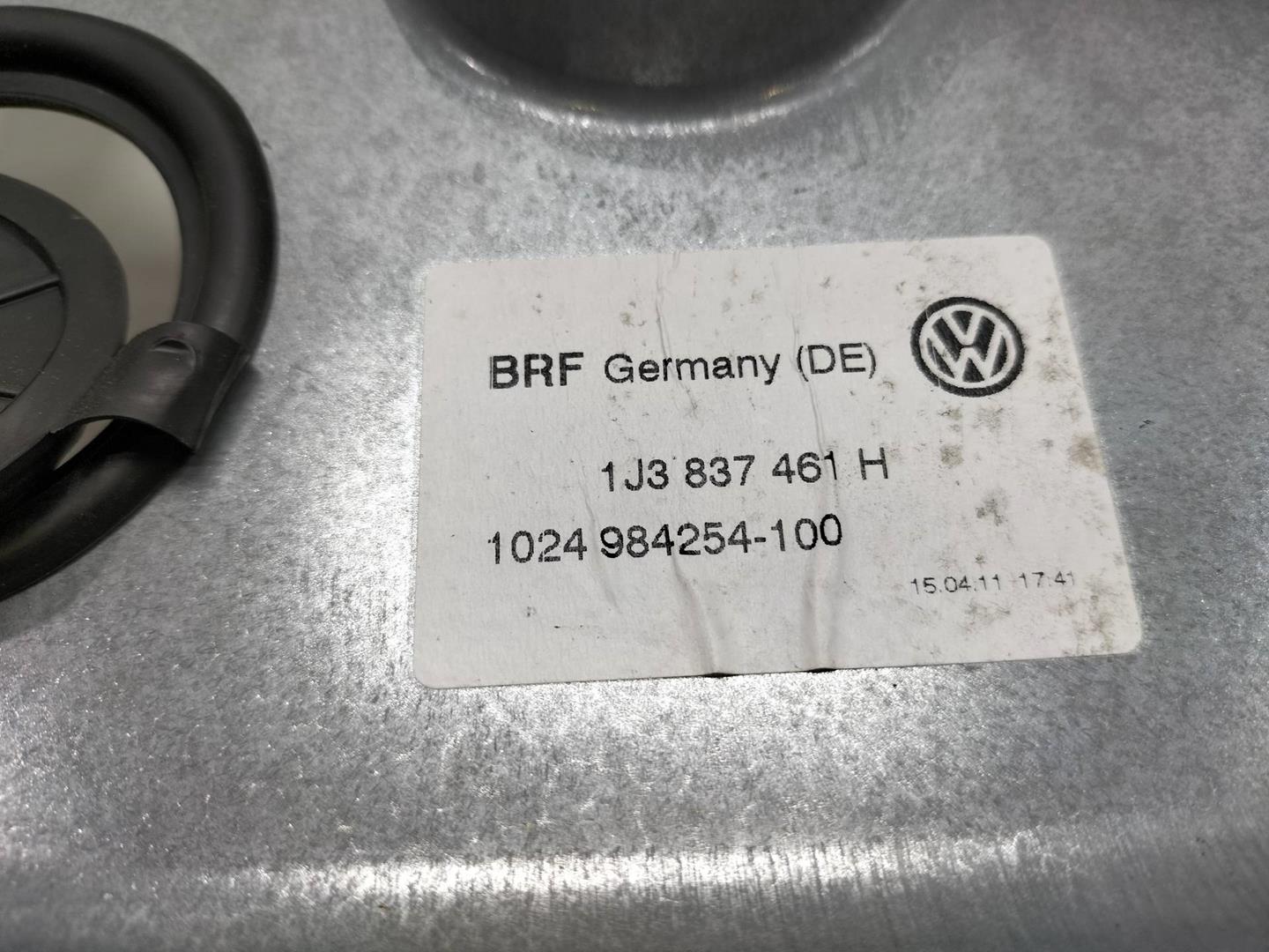 VOLKSWAGEN Bora 1 generation (1998-2005) Стеклоподъемник передней левой двери 1J3837461H 19026708