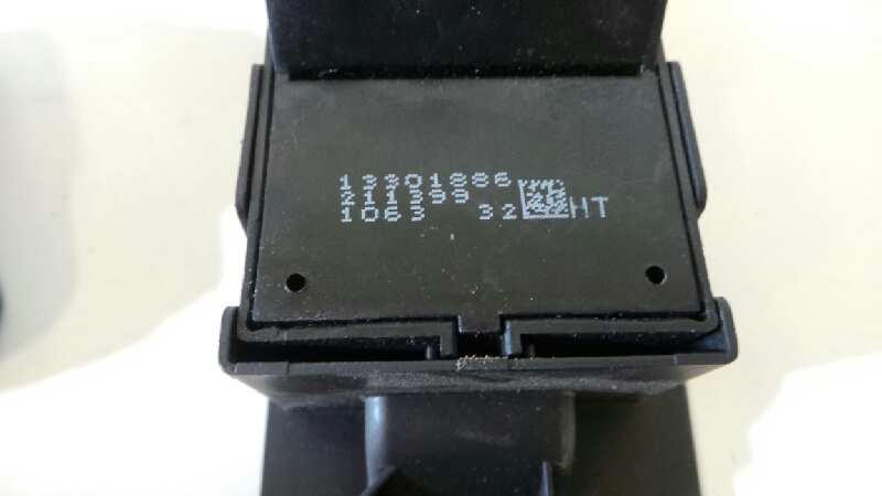 OPEL Astra J (2009-2020) Front Right Door Window Switch 13301886, 211399 19063503