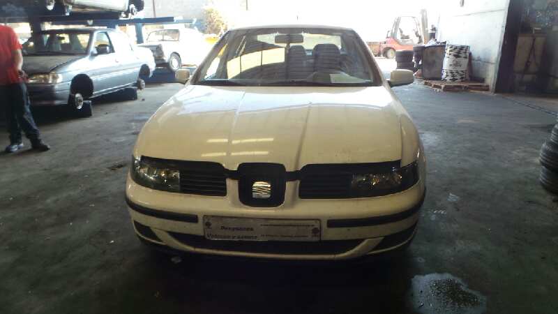 SEAT Toledo 2 generation (1999-2006) Posukių/šviesų rankenėlė 8L0953513G, 4B0953503E 18943826