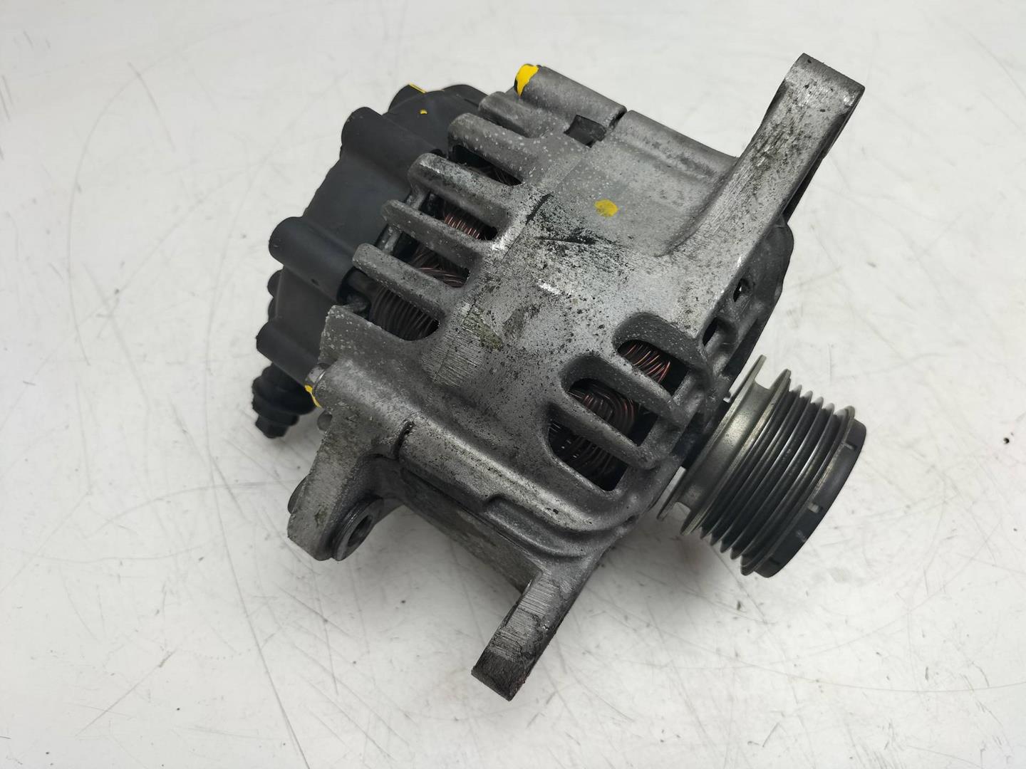 HYUNDAI i30 GD (2 generation) (2012-2017) Ģenerators 373002A600 19283922