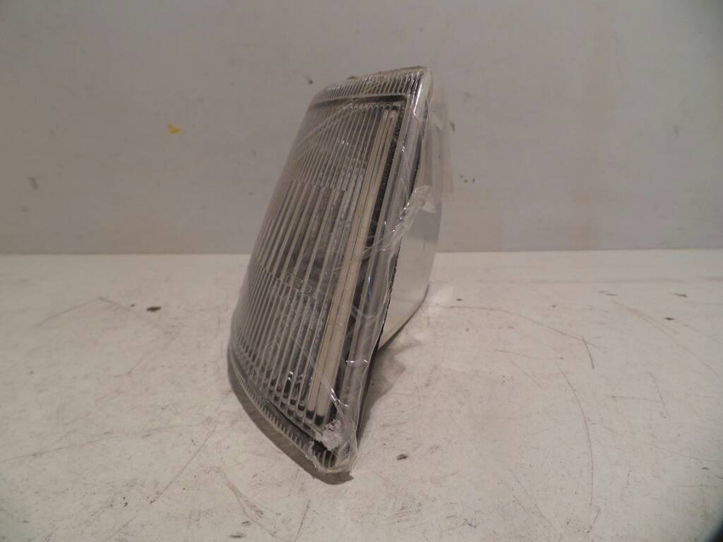 SEAT Toledo 1 generation (1991-1999) Front Right Fender Turn Signal NUEVO 19140970