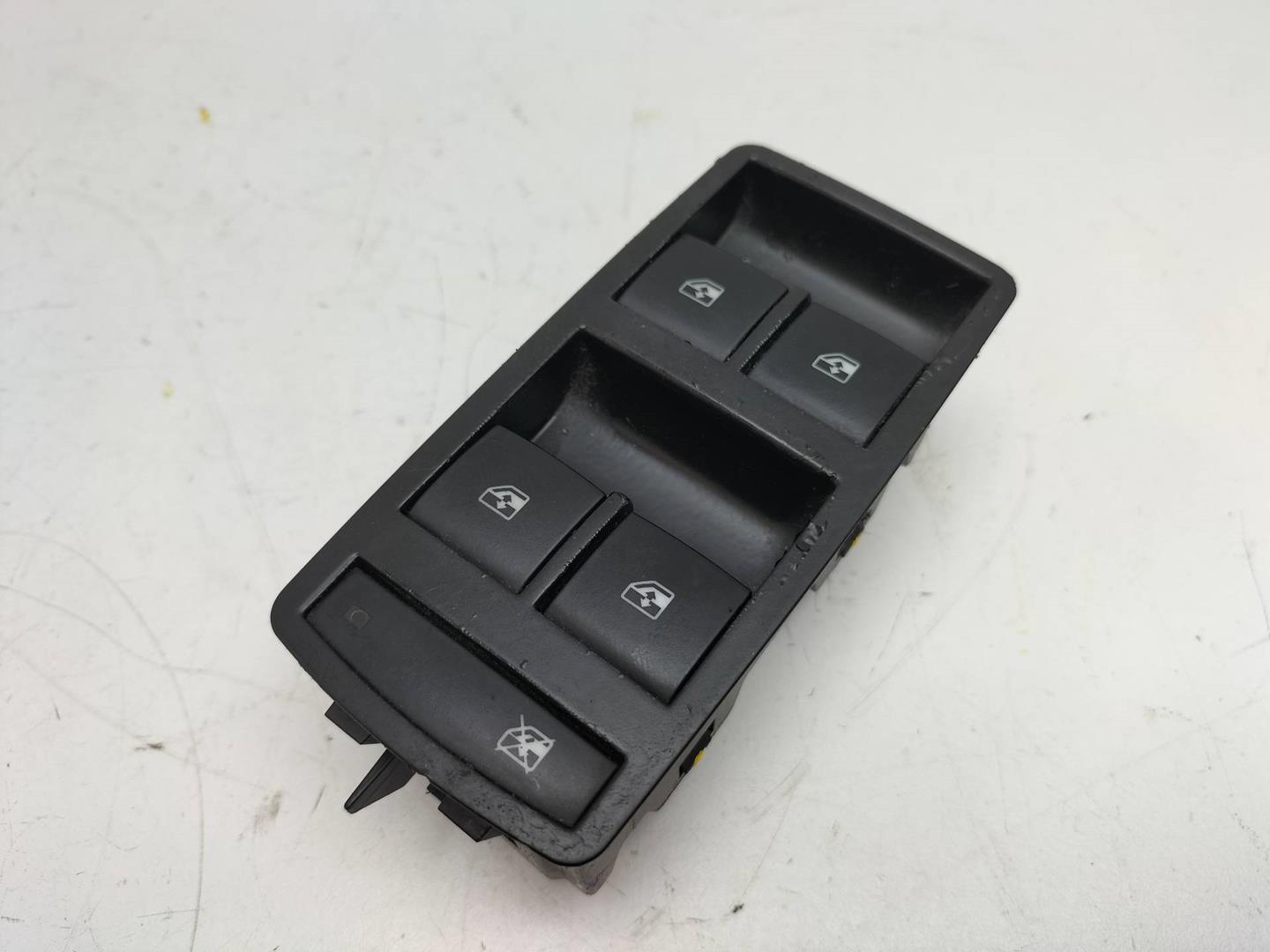 MERCEDES-BENZ Insignia A (2008-2016) Front Left Door Window Switch 13301743, 211426, 9137 19197779