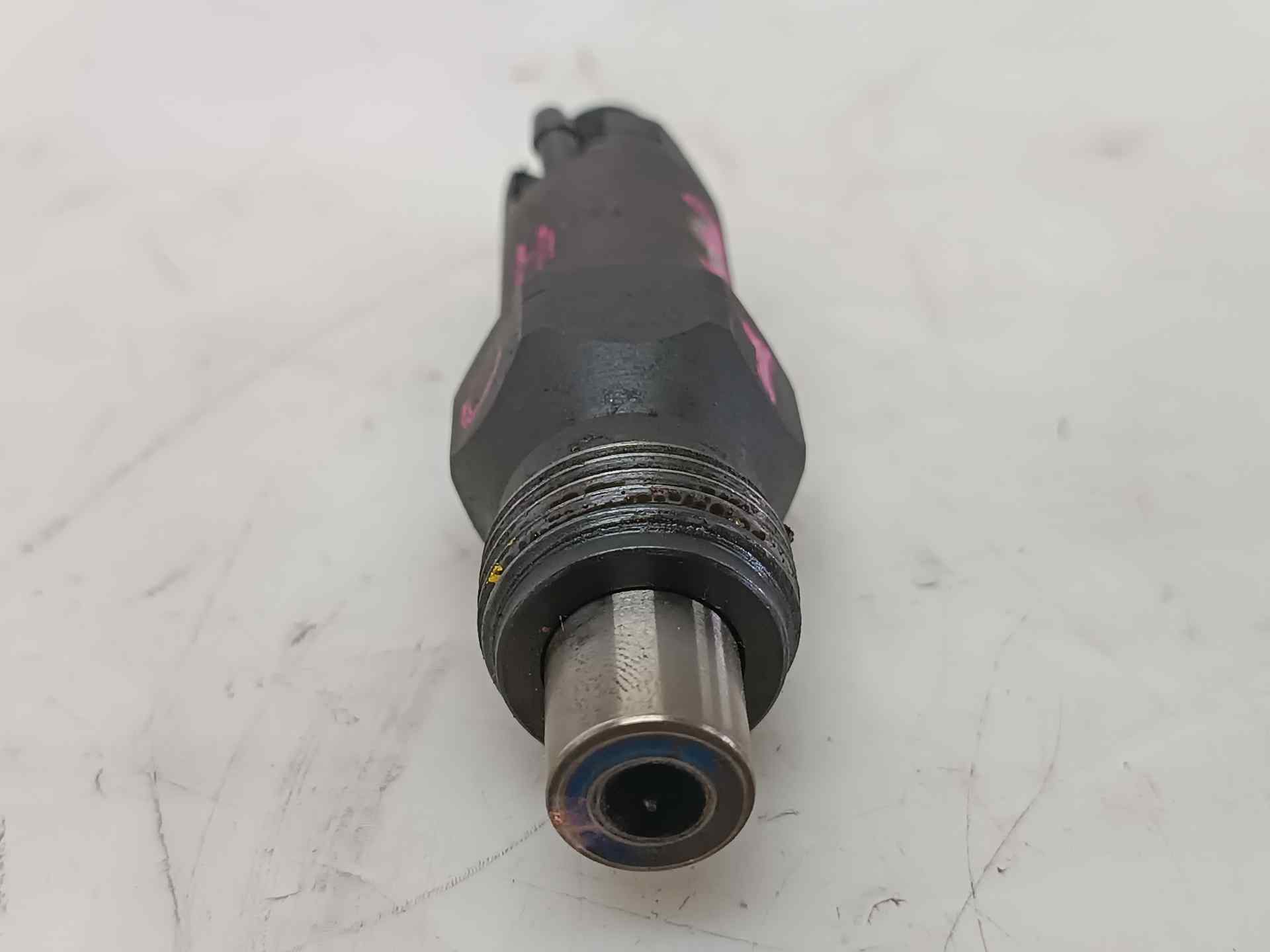 RENAULT Clio 3 generation (2005-2012) Fuel Injector LCR6735405, LCR6735405 24584549