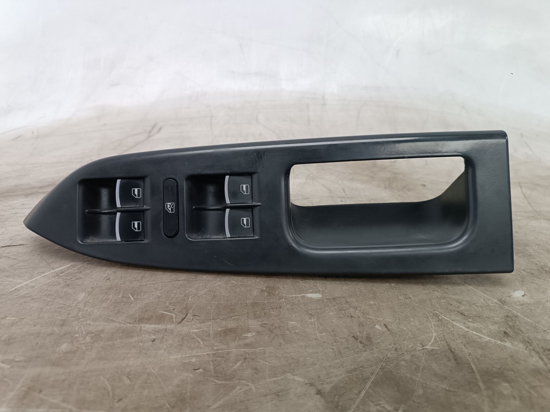 AUDI A8 D2/4D (1994-2002) Commutateur de fenêtre de porte avant gauche 1K4959857A 25915849