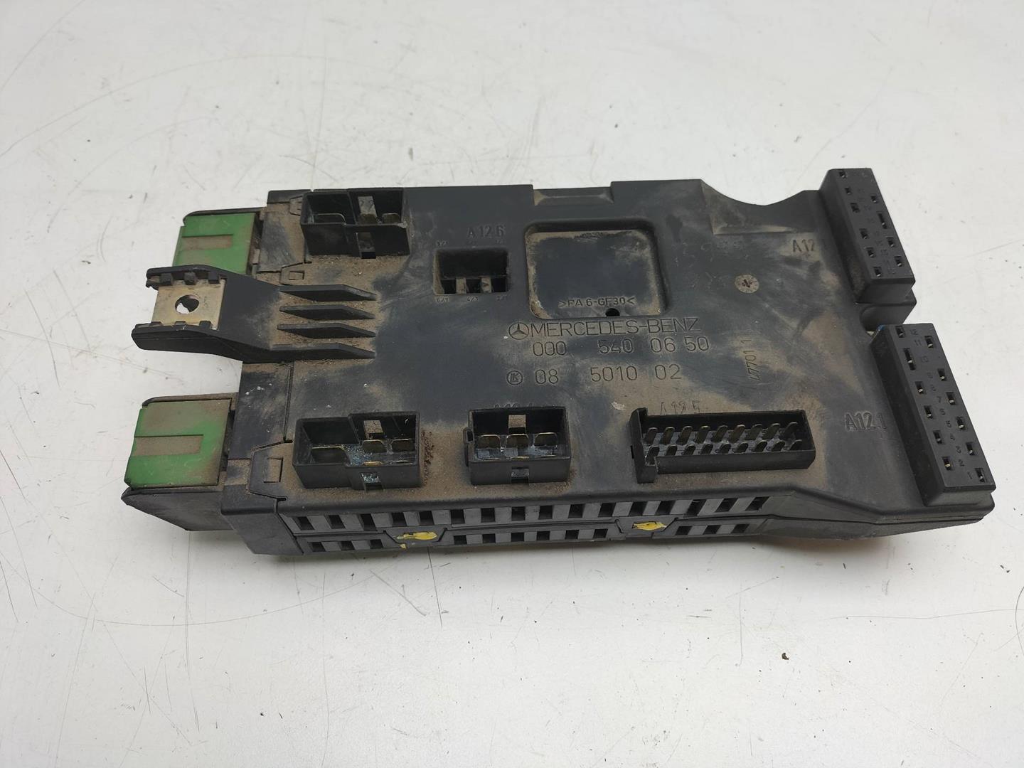 SKODA Vito W638 (1996-2003) Fuse Box 0005400650,08501002 19214262