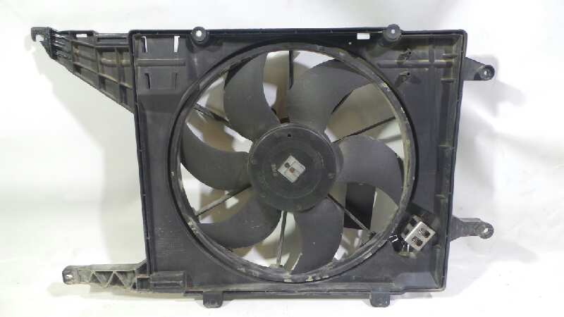 RENAULT Megane 2 generation (2002-2012) Difūzoriaus ventiliatorius 7701070217 18970702