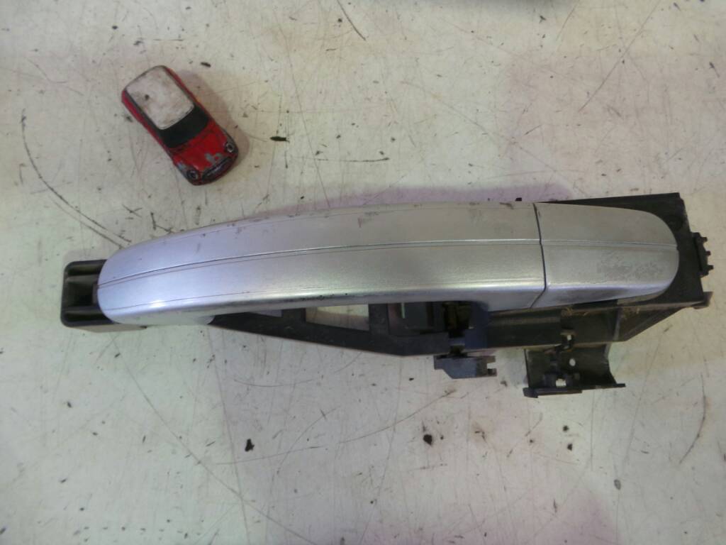 VAUXHALL C-Max 1 generation (2003-2010) Front Right Door Exterior Handle 19004851