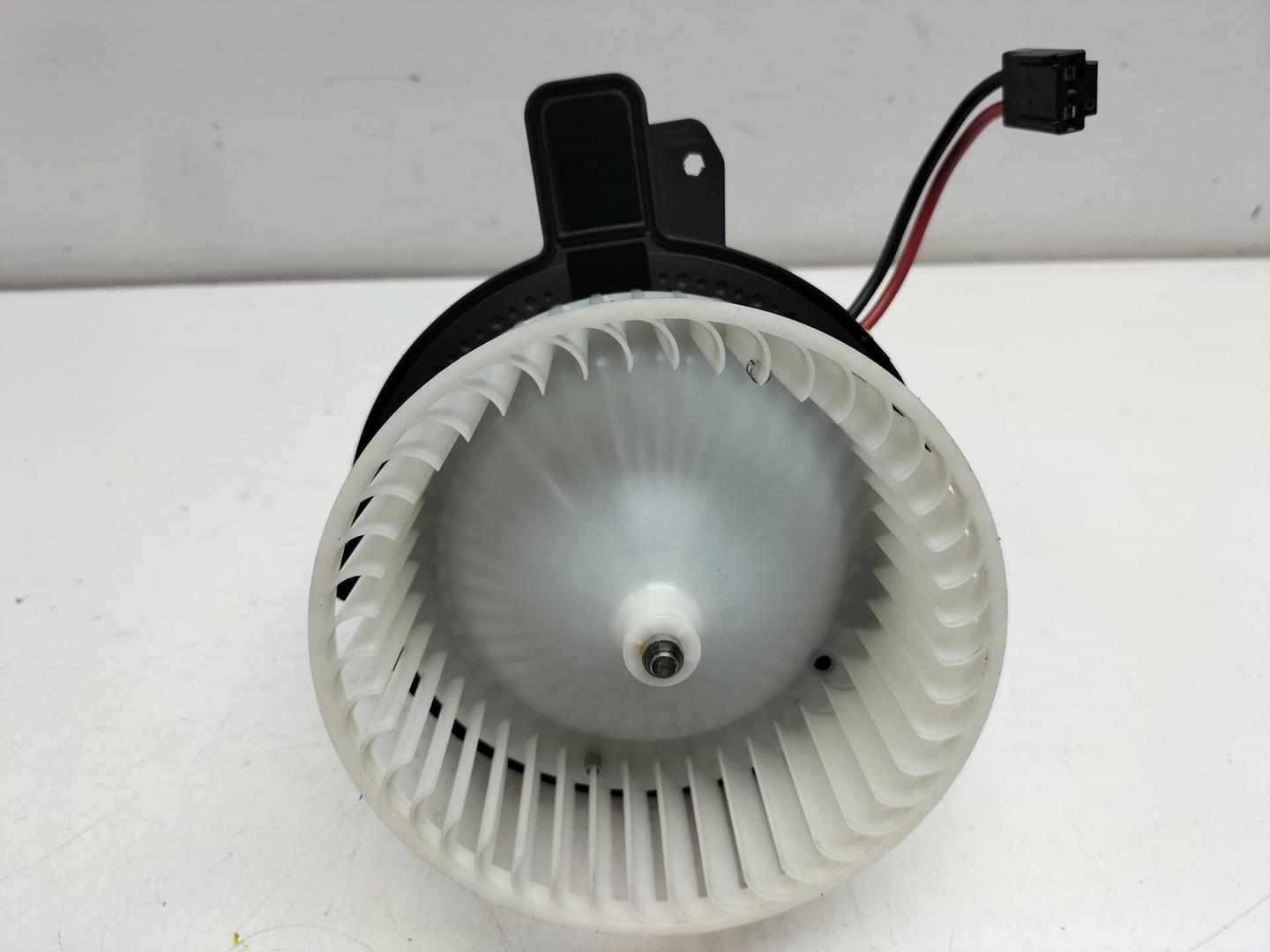 SEAT Arona 1 generation (2017-2024) Heater Blower Fan 2Q1820021, GT860003, MAHLE 19200810