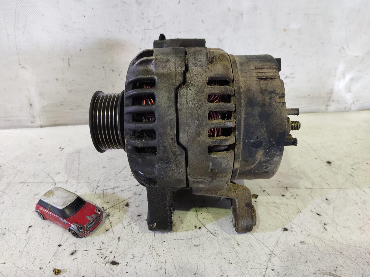 VOLVO V40 1 generation (1996-2004) Alternator 9164940 19156652