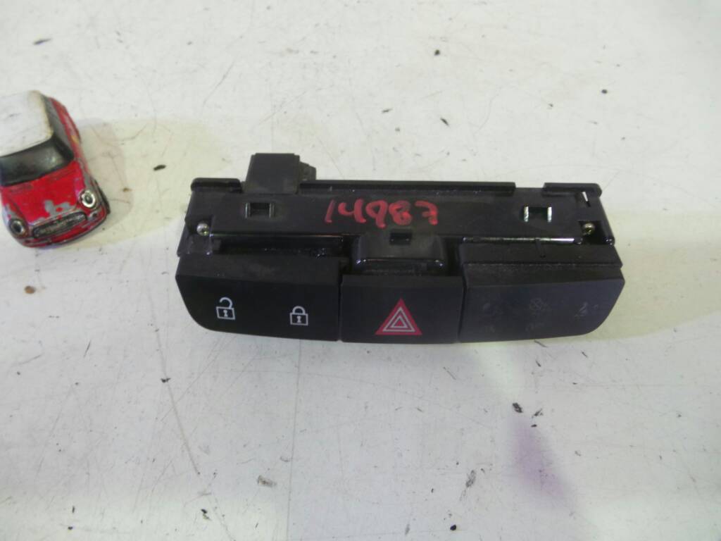 OPEL Insignia A (2008-2016) Hazard button 13324594 19011090