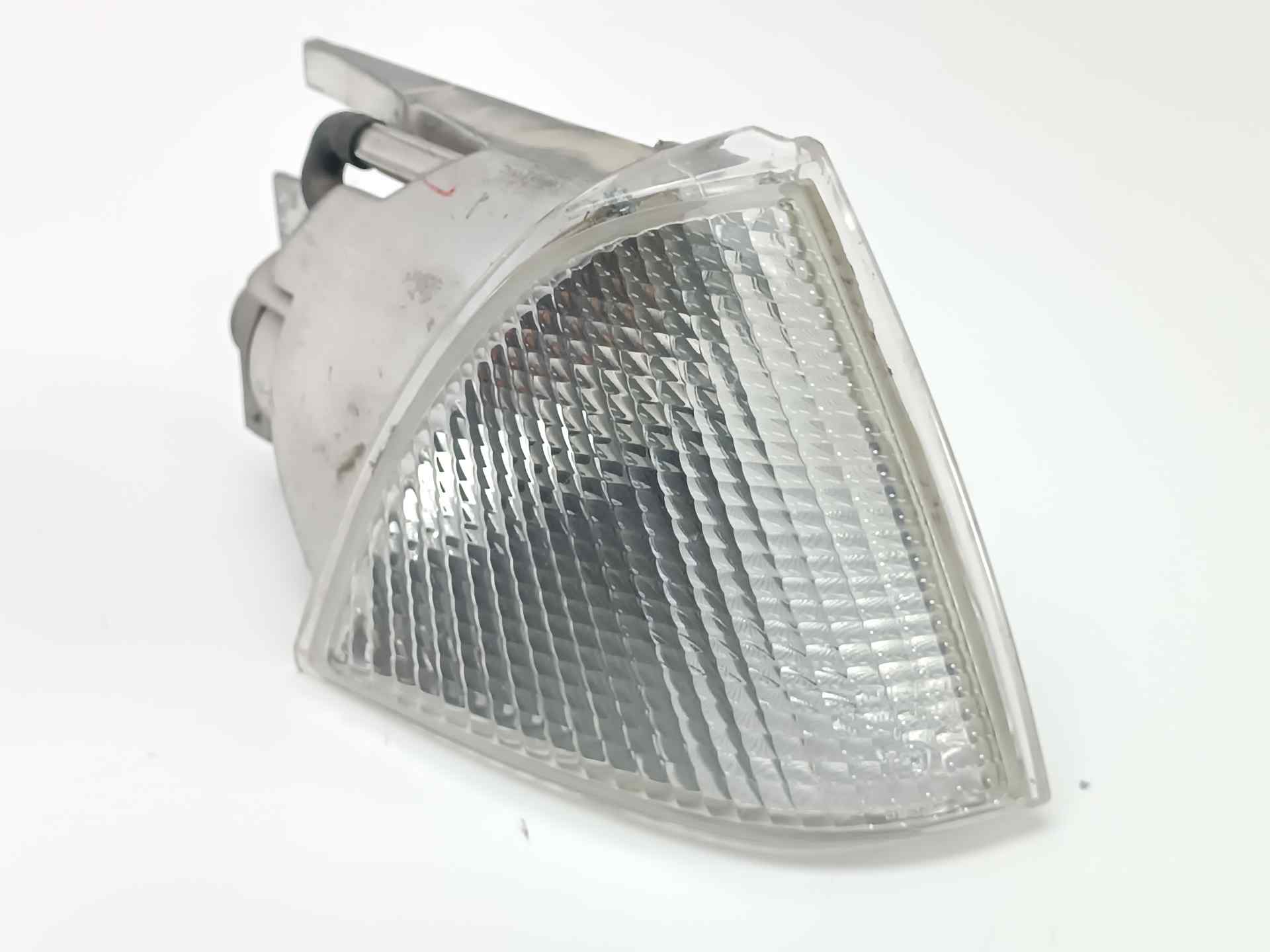 PEUGEOT Expert 1 generation (1996-2007) Front Right Fender Turn Signal 086611518, 086611518 24583451