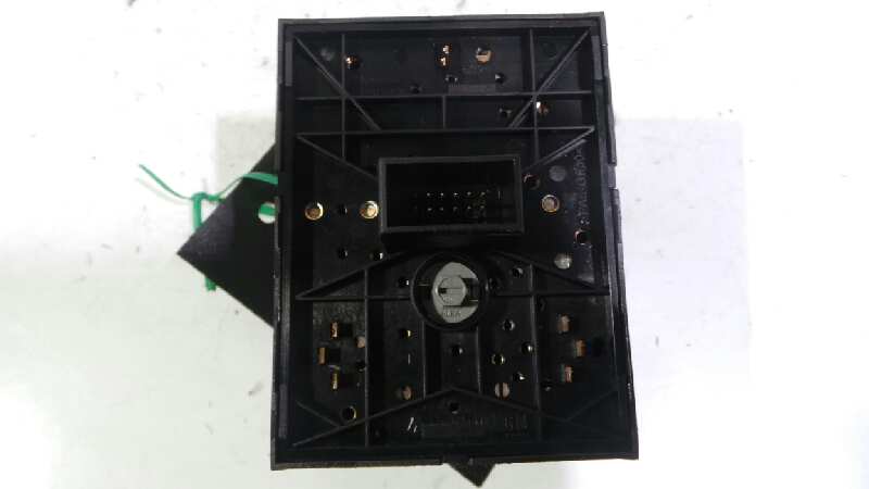 PEUGEOT Corsa C (2000-2006) Headlight Switch Control Unit 09138124,9116613 18950698