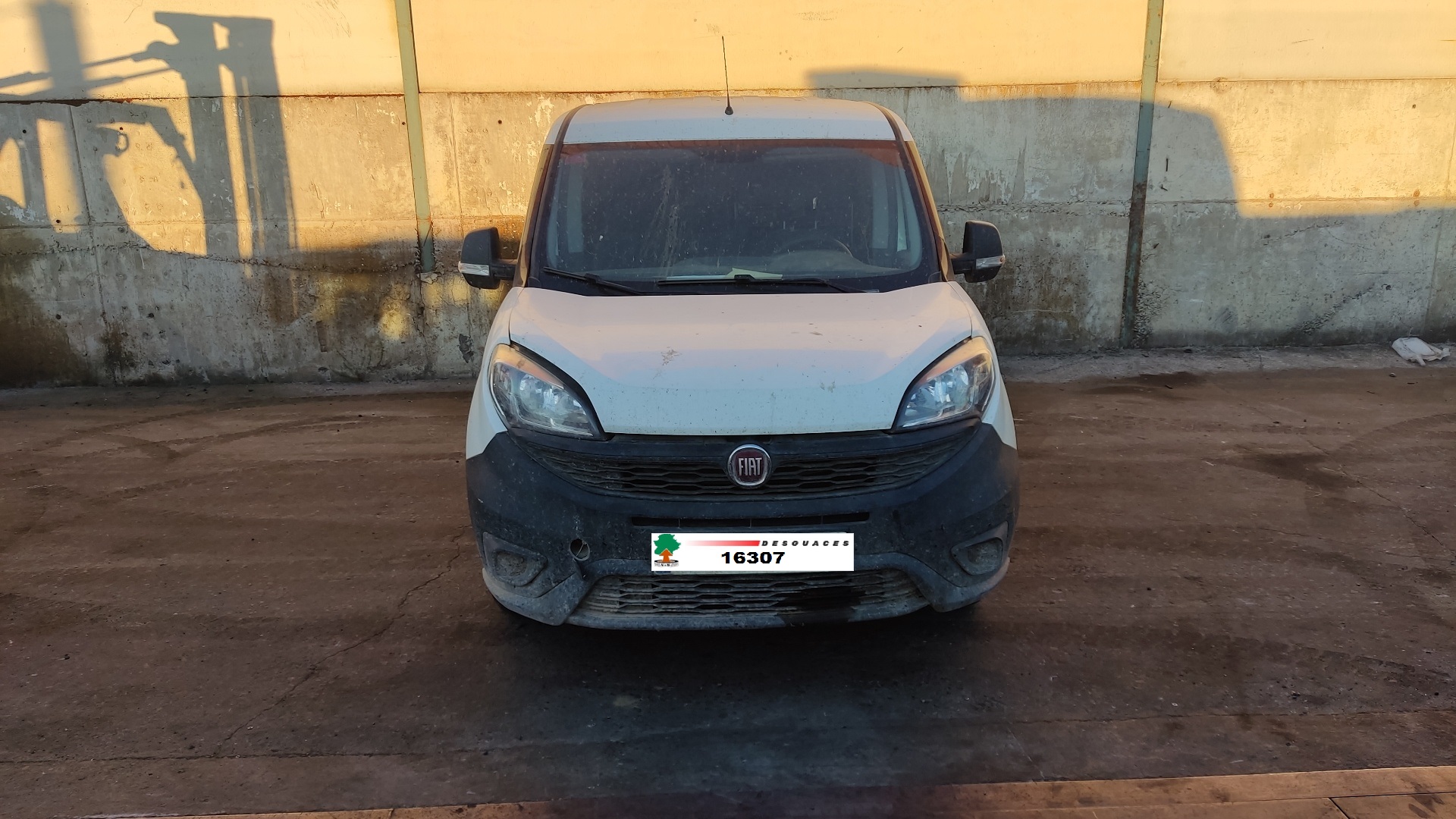 FIAT Priekinių kairių durų stiklo pakelėjas 51810880 21424855