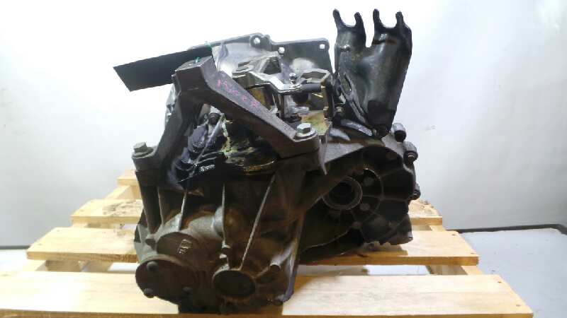 PEUGEOT Focus 2 generation (2004-2011) Gearbox 3M5R7002YF,3M5R-7002-YF,5VELOCIDADES 19094296