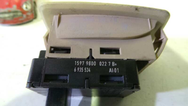 BMW 3 Series E90/E91/E92/E93 (2004-2013) Front Right Door Window Switch 6935564, 159798000227B, 3PINES 19135317