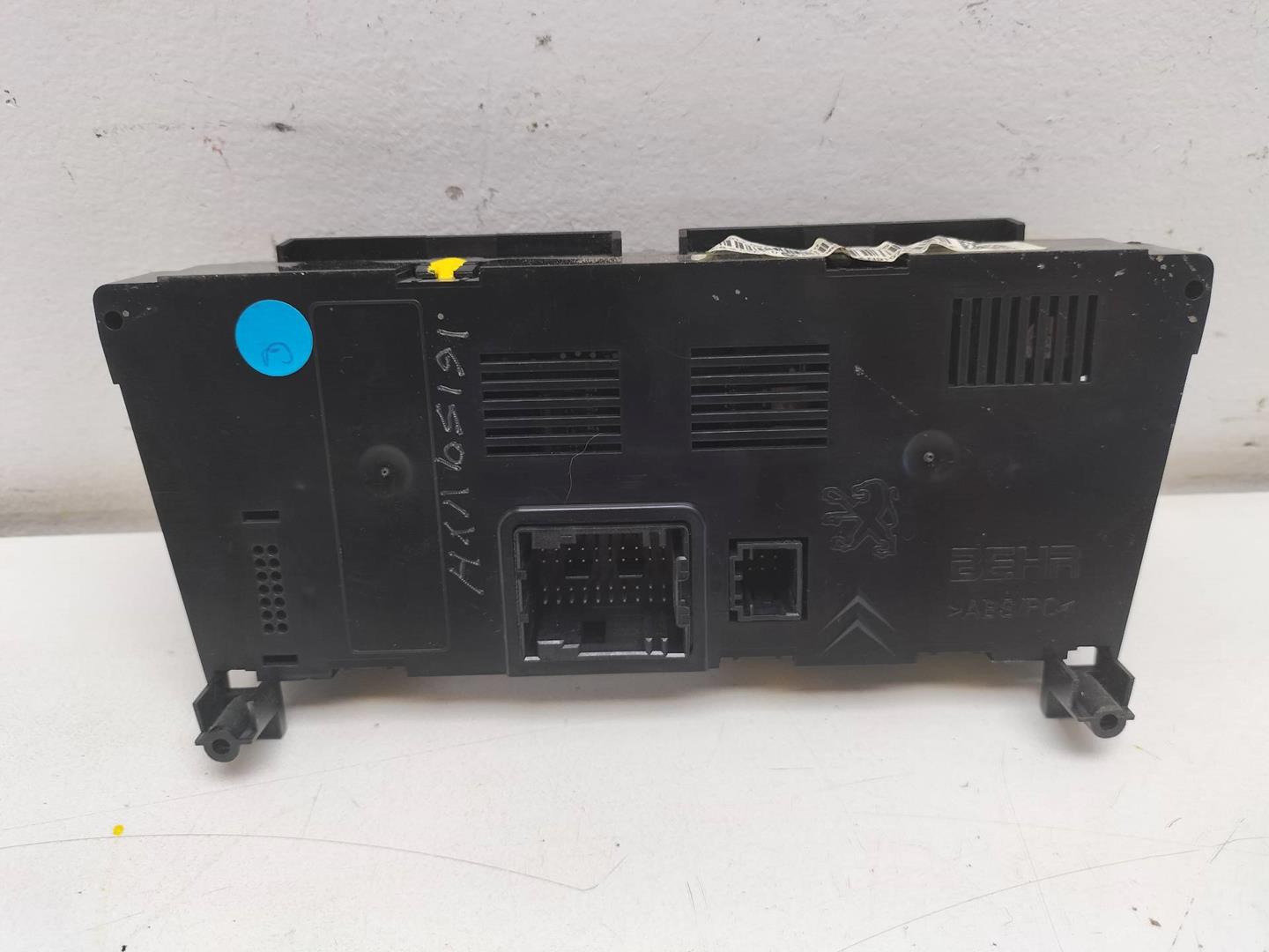 PEUGEOT 5008 1 generation (2009-2016) Climate  Control Unit 96738321XT 19222948