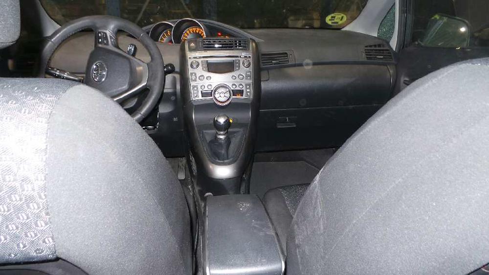 TOYOTA Corolla Verso 1 generation (2001-2009) Другие кузовные детали 689500F030 19138293