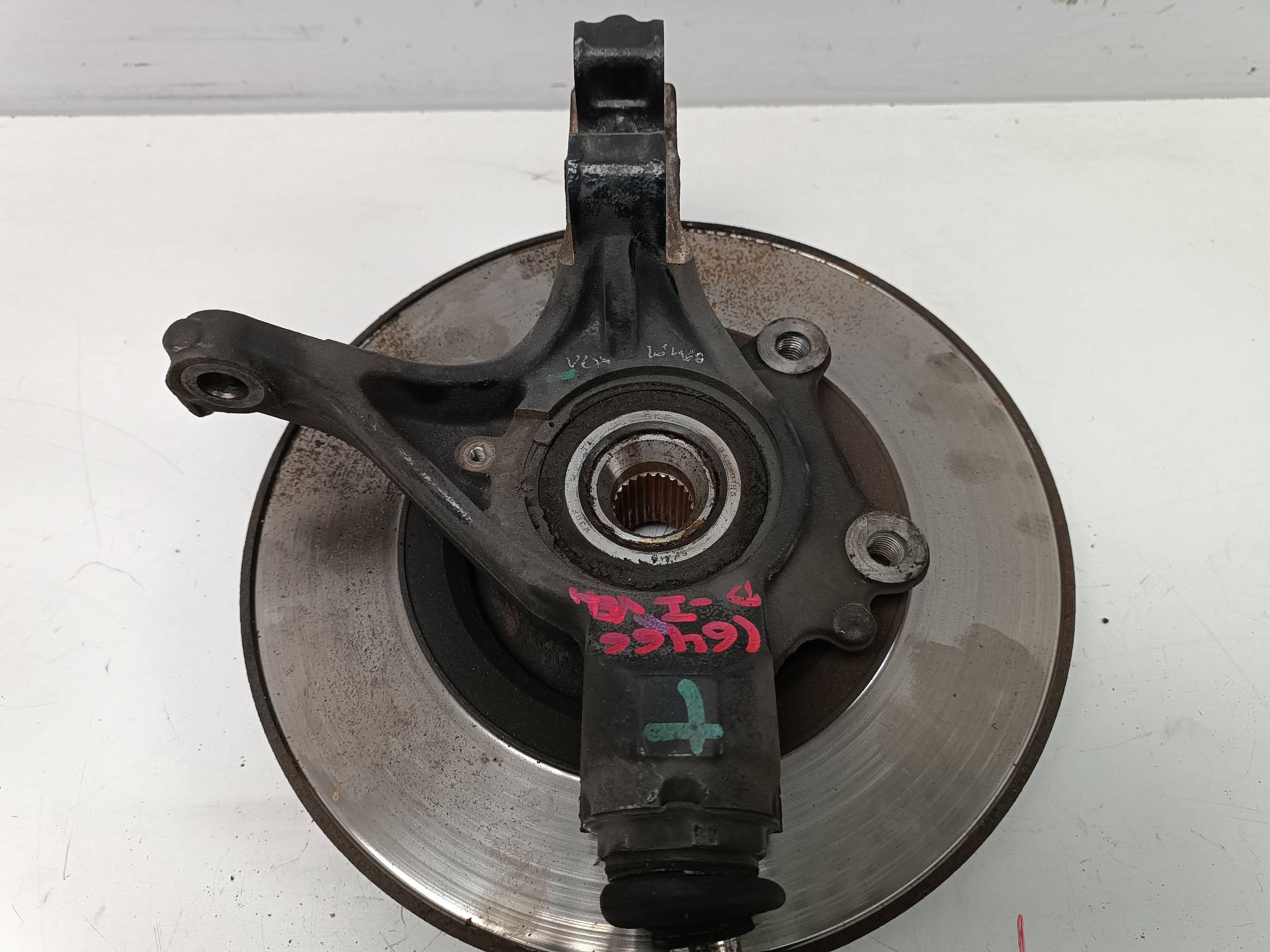 PEUGEOT 308 T7 (2007-2015) Front Left Wheel Hub 1610137880,1610137880 24583022