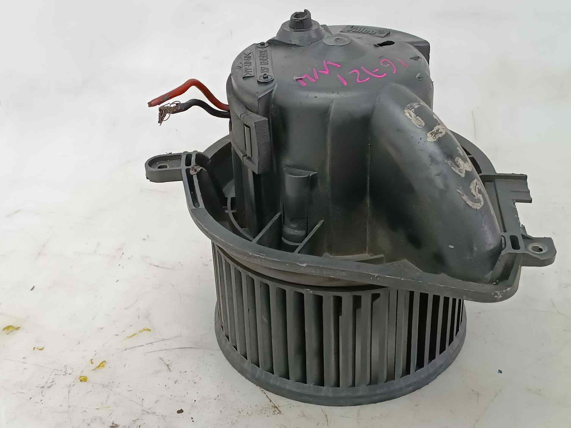 VOLKSWAGEN LT 2 generation (1996-2006) Heater Blower Fan X17651589X 25915225