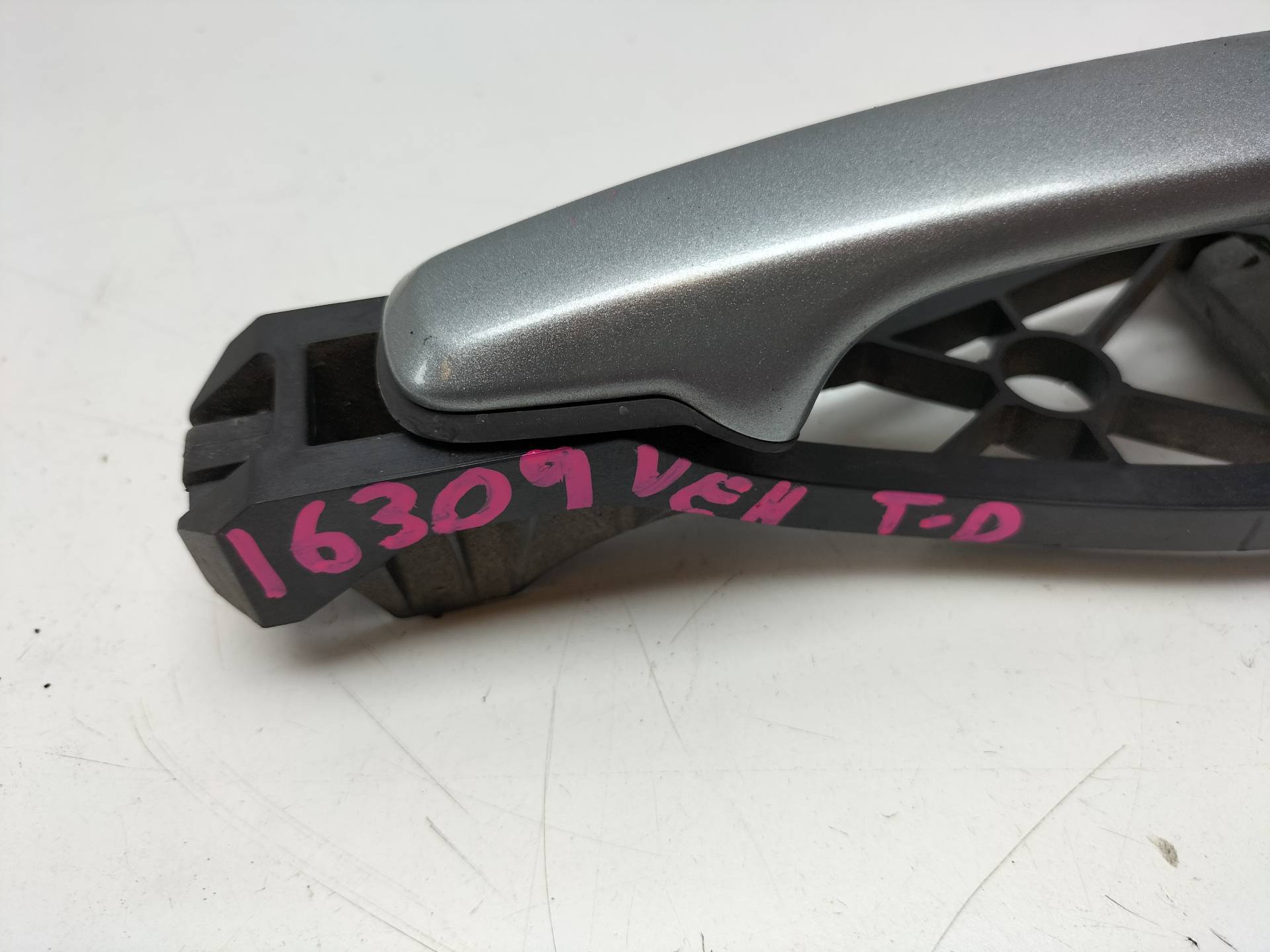 VOLVO S40 2 generation (2004-2012) Rear right door outer handle 30784203 20617131