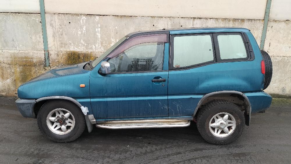 NISSAN Terrano 2 generation (1993-2006) Другие внутренние детали 8067090J00 27625678