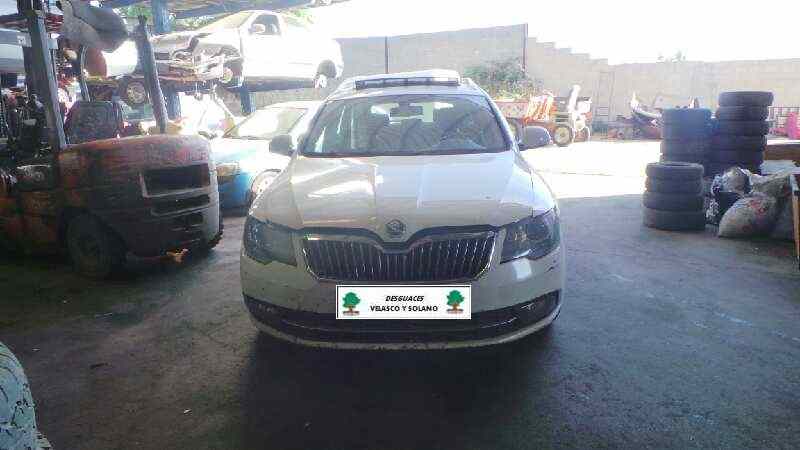 SKODA Superb 2 generation (2008-2015) Рычаг задний правый 5Q0505323C 24579223