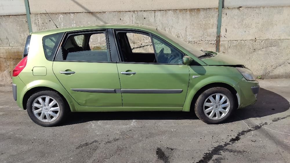 RENAULT Scenic 2 generation (2003-2010) Блок предохранителей 8200481866,8200481866,7950572434 24581594