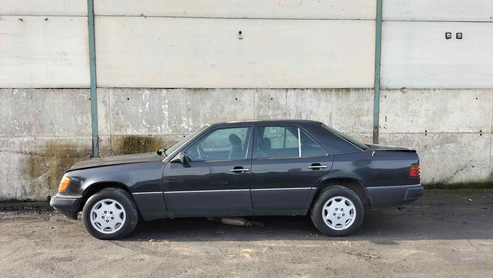 MERCEDES-BENZ E-Class W124 (1984-1997) Priekinis kairys posūkio žibintas B49229,B49229 24584064