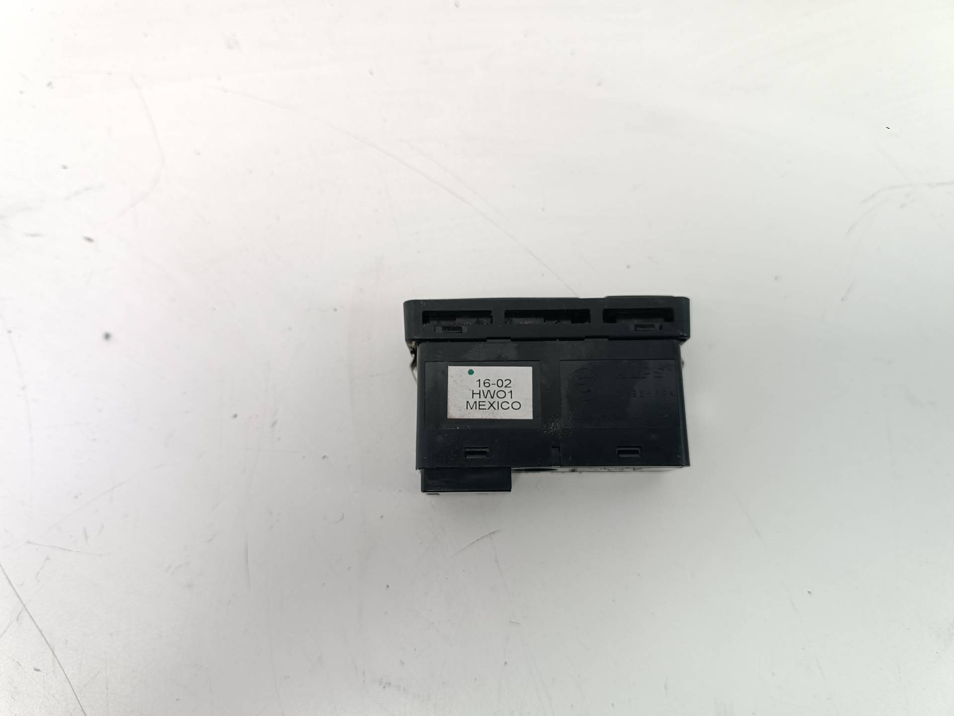 RENAULT 3 Series E46 (1997-2006) Hazard button 61318368920,61318368920 24583219