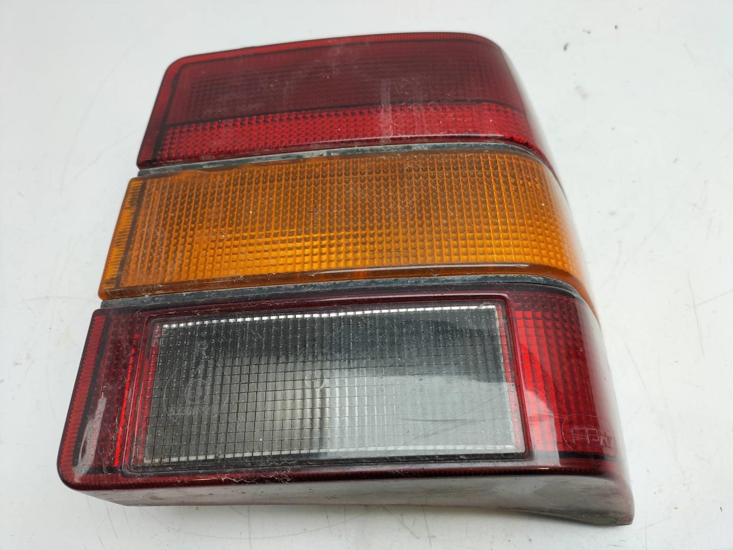 SEAT Cordoba 2 generation (1999-2009) Rear Right Taillight Lamp HELLA 19213292