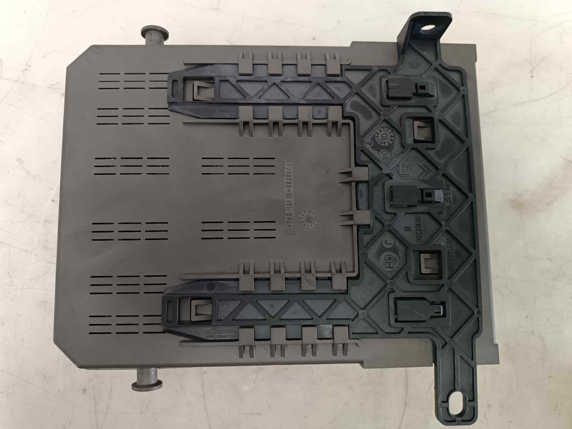 BMW 1 Series F20/F21 (2011-2020) Інша частина 98162200,98162200,9637466180 25982391