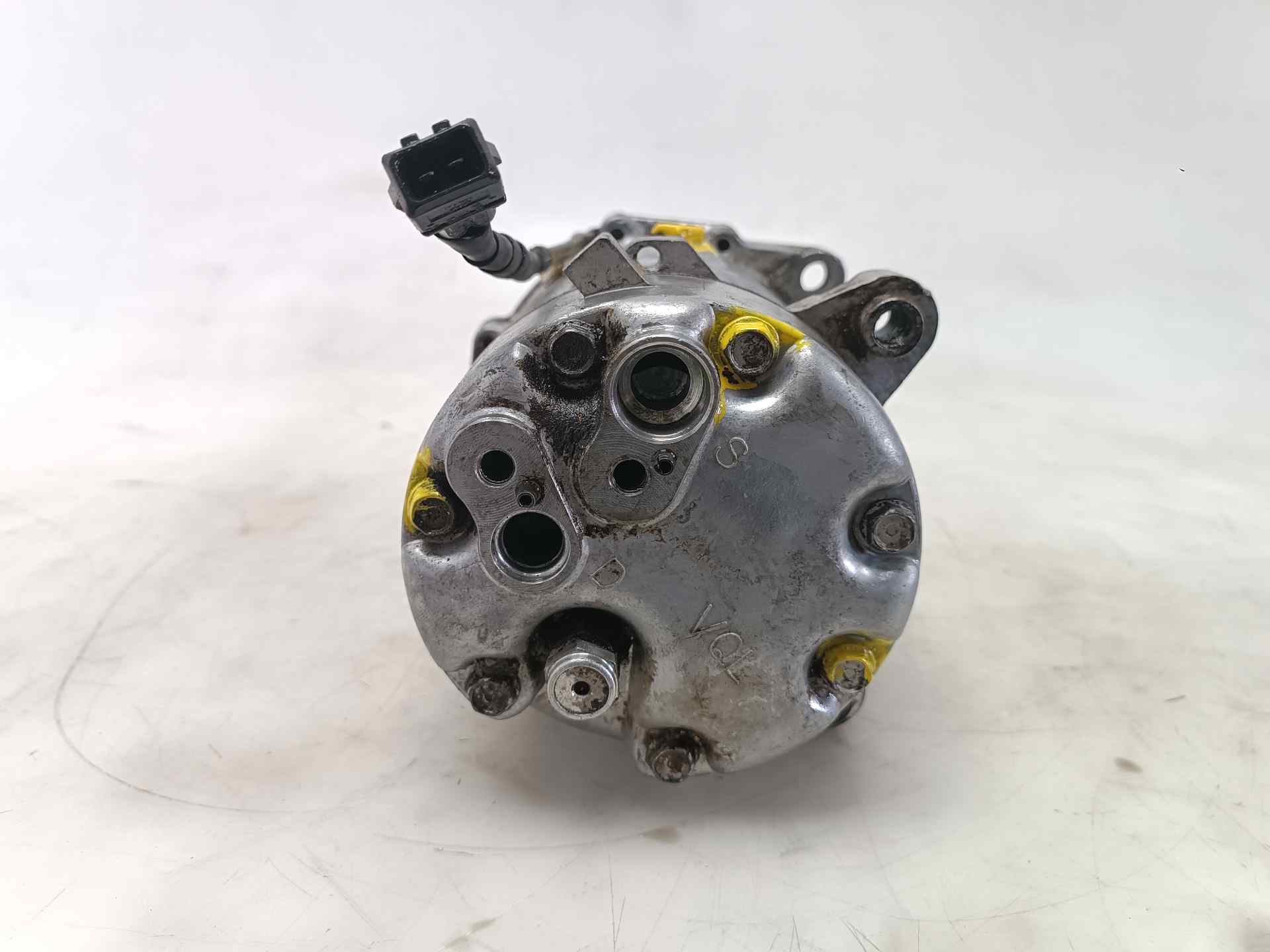 PONTIAC Golf 4 generation (1997-2006) Помпа кондиціонера 130768R,S12 24555687