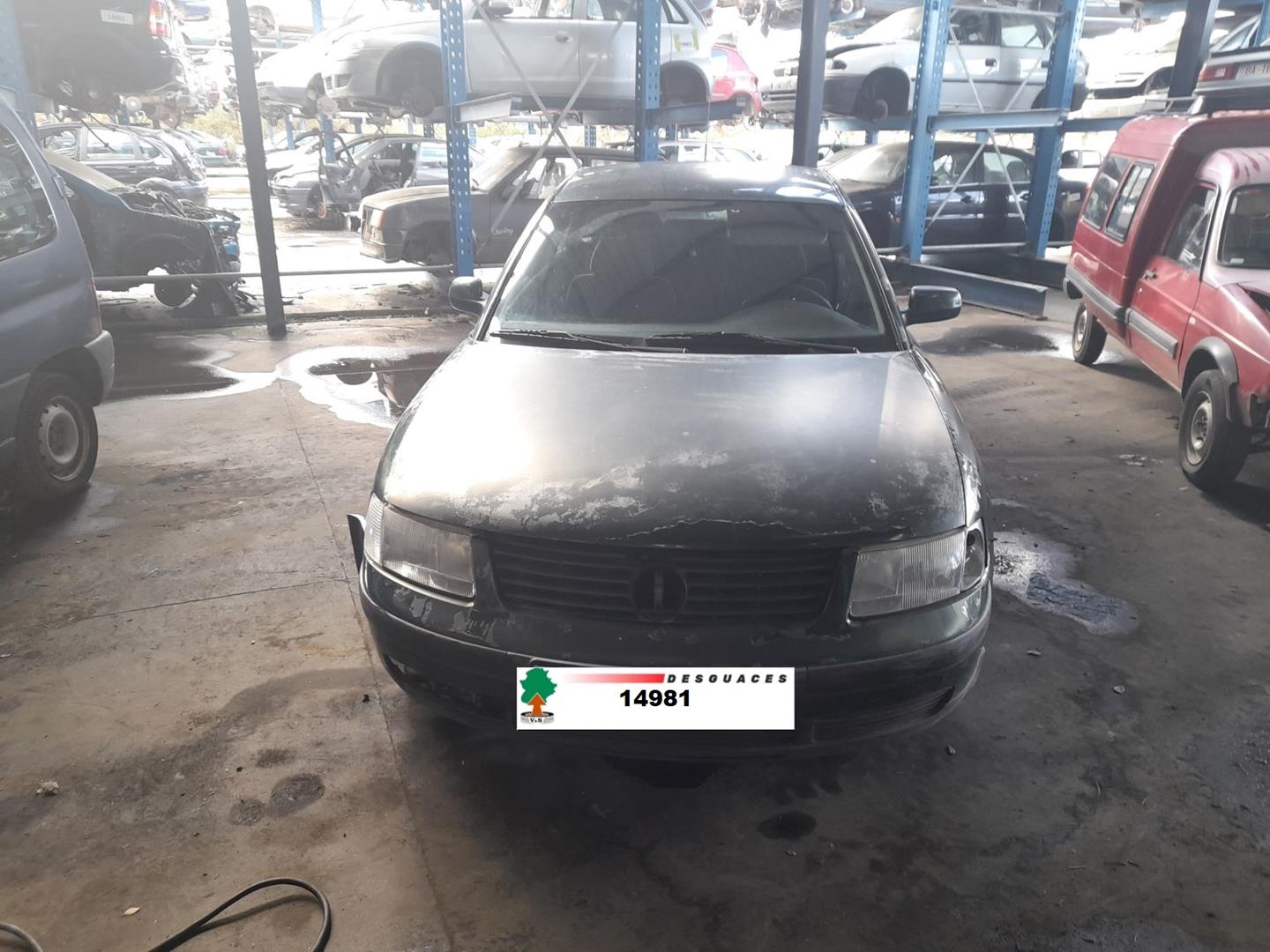 VOLKSWAGEN Passat B5 (1996-2005) Воздухомер воздушного фильтра 028906461, 0281002216 19148854