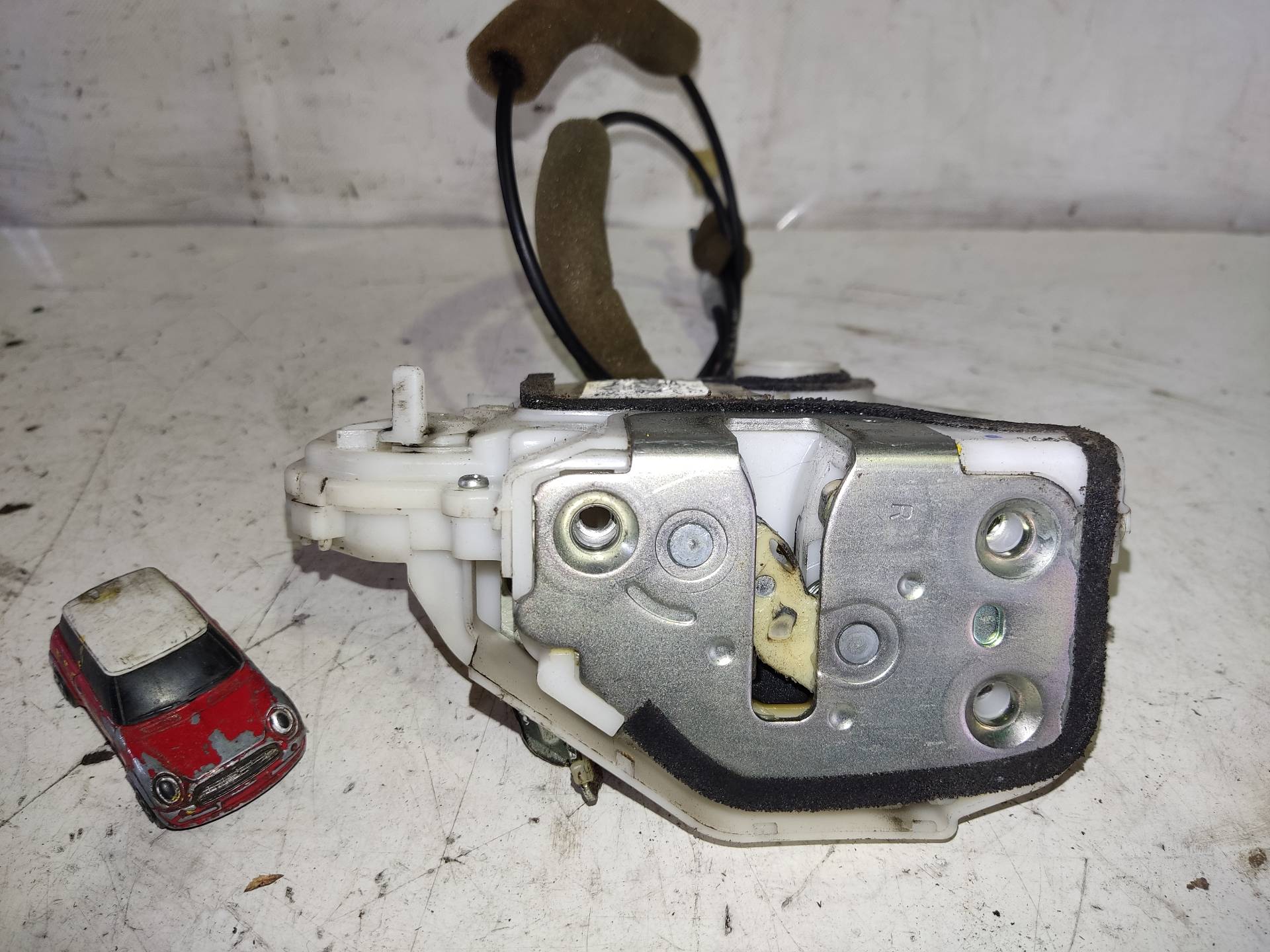 HONDA Civic 8 generation (2005-2012) Aizmugurējā labā durvju slēdzene 72611SMGG0 19176903