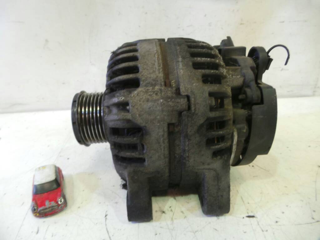 PEUGEOT C4 1 generation (2004-2011) Alternator 9646321880 19013496