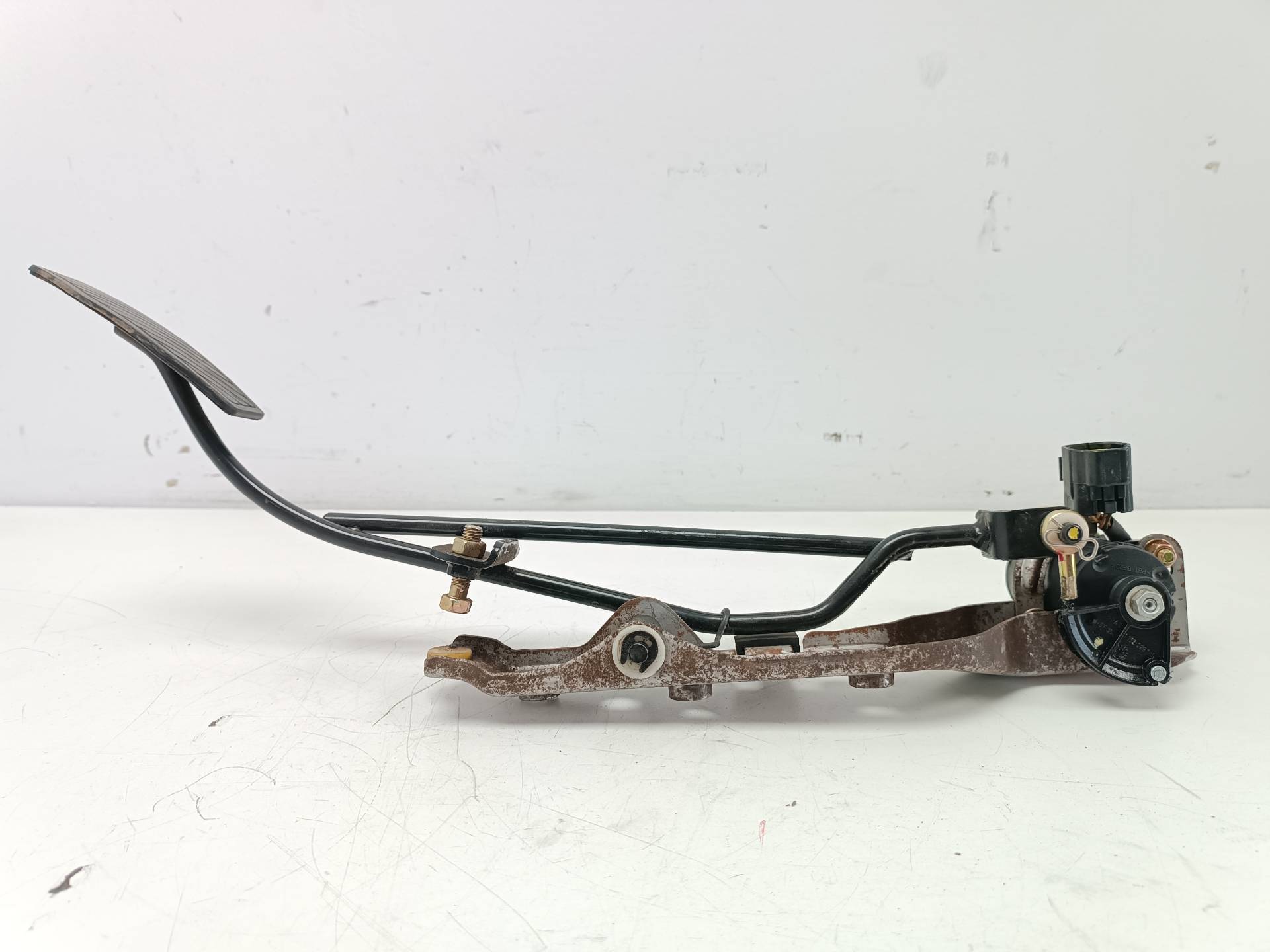 KIA Carens 2 generation (2002-2006) Other Body Parts 3519027000, 3519027000, 482403155 24582727