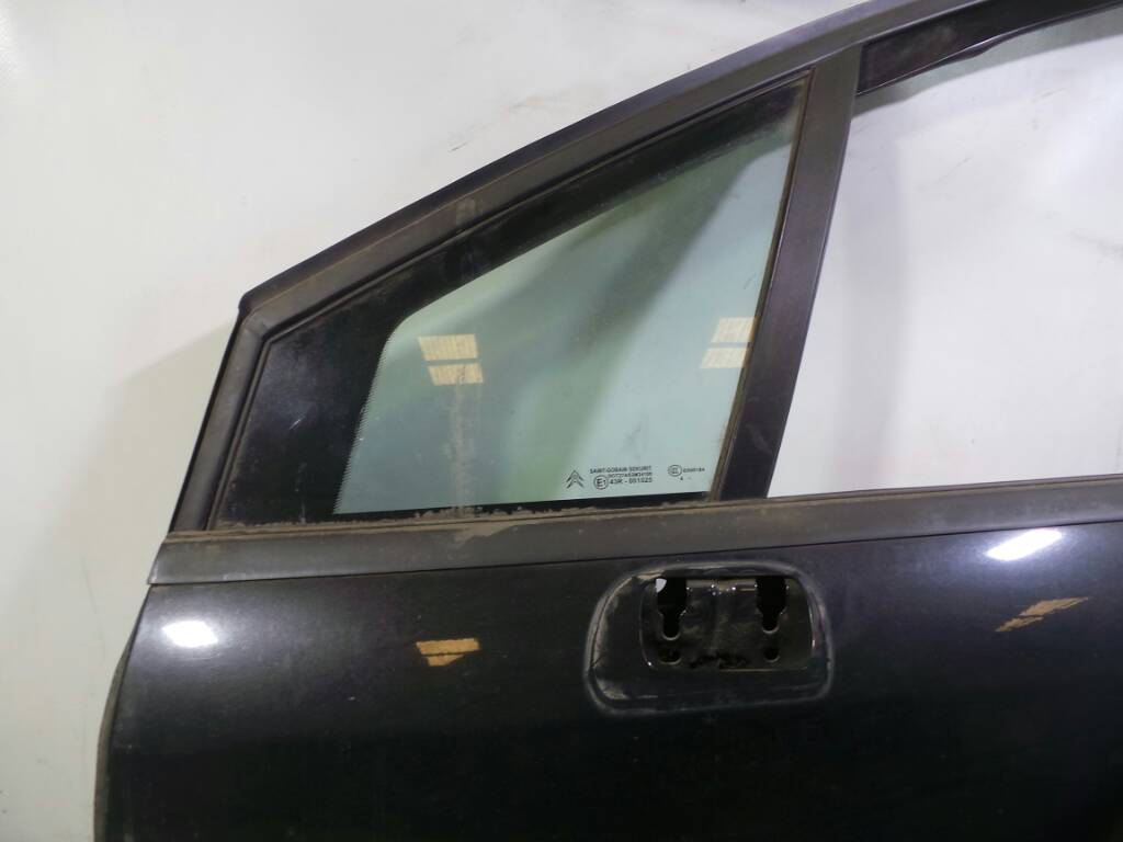 CITROËN C4 1 generation (2004-2011) Front Left Door 19151005