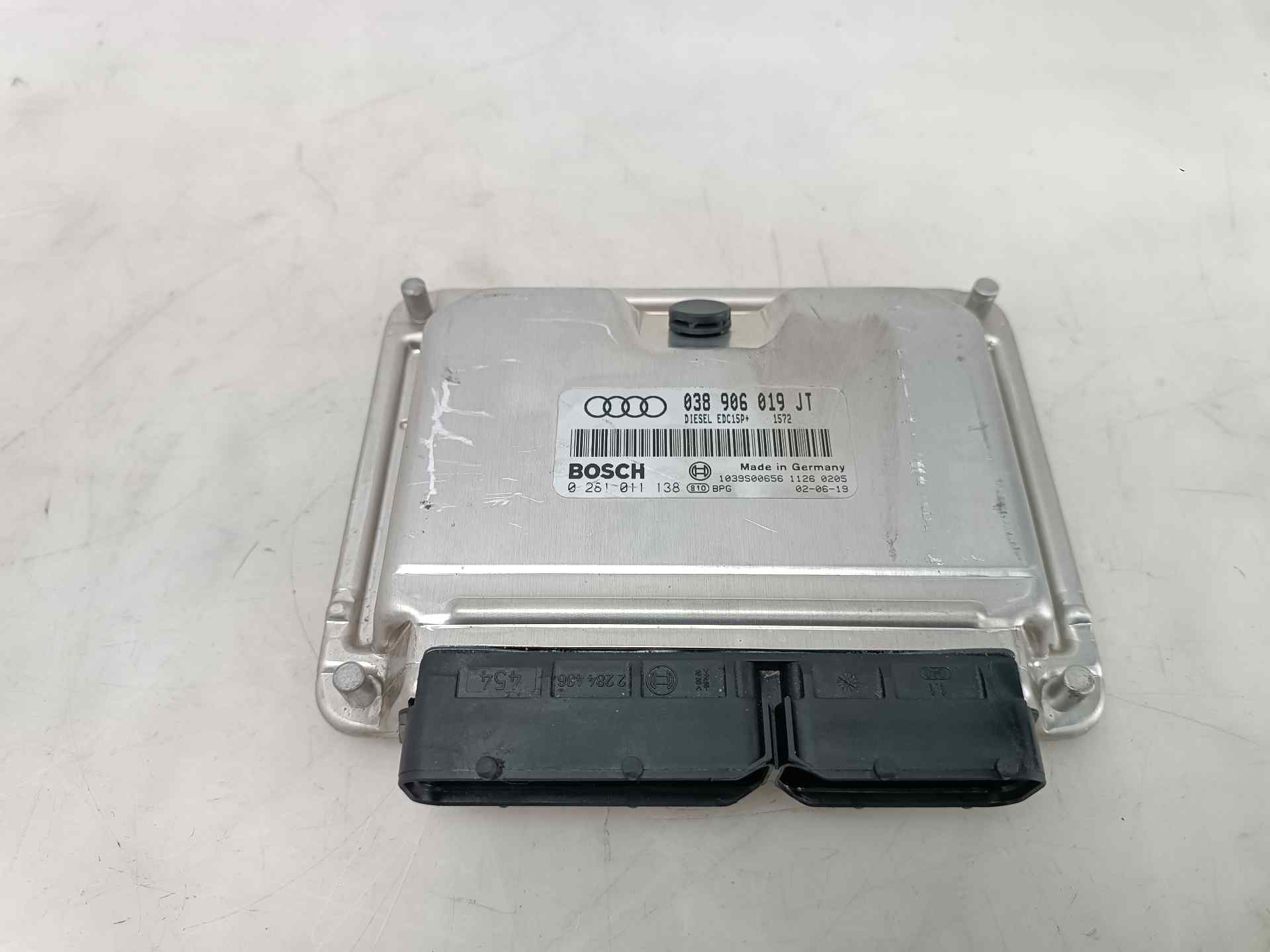 SUZUKI A4 B6/8E (2000-2005) Engine Control Unit ECU 038906019JT, 038906019JT 24592095