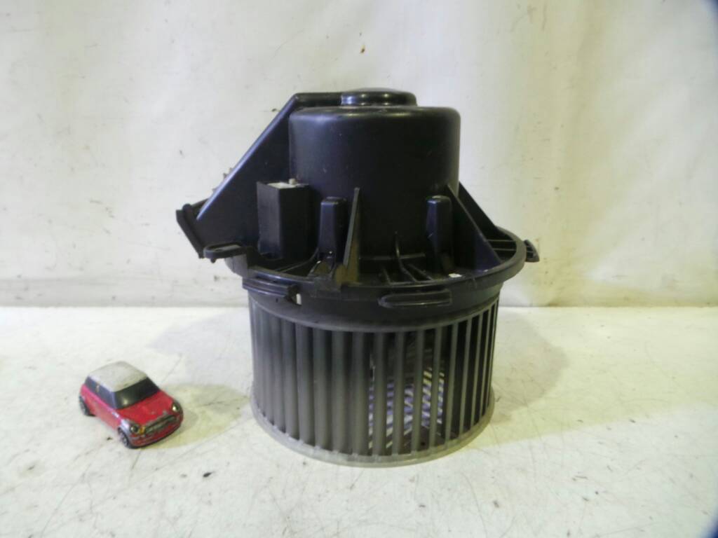 MERCEDES-BENZ Sprinter 2 generation (906) (2006-2018) Нагревательный вентиляторный моторчик салона E7169, BEHR 18993868