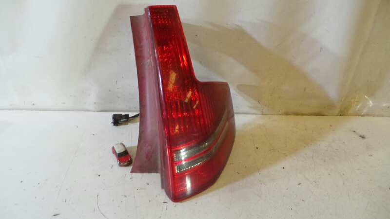 PEUGEOT C4 1 generation (2004-2011) Rear Right Taillight Lamp 9655863980 19117996