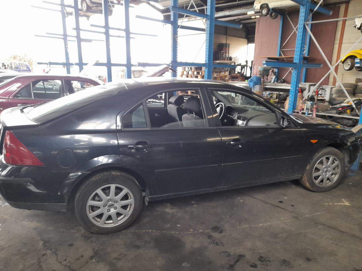 VOLKSWAGEN Mondeo 3 generation (2000-2007) Левая противотуманка переднего бампера 1S7115K202AC, 0305062001 19148375