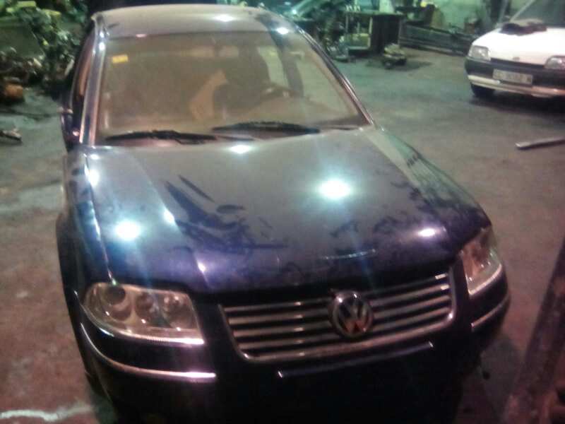 VOLKSWAGEN Passat B5 (1996-2005) Oglindă ușă laterală dreapta NVE2311 18812382