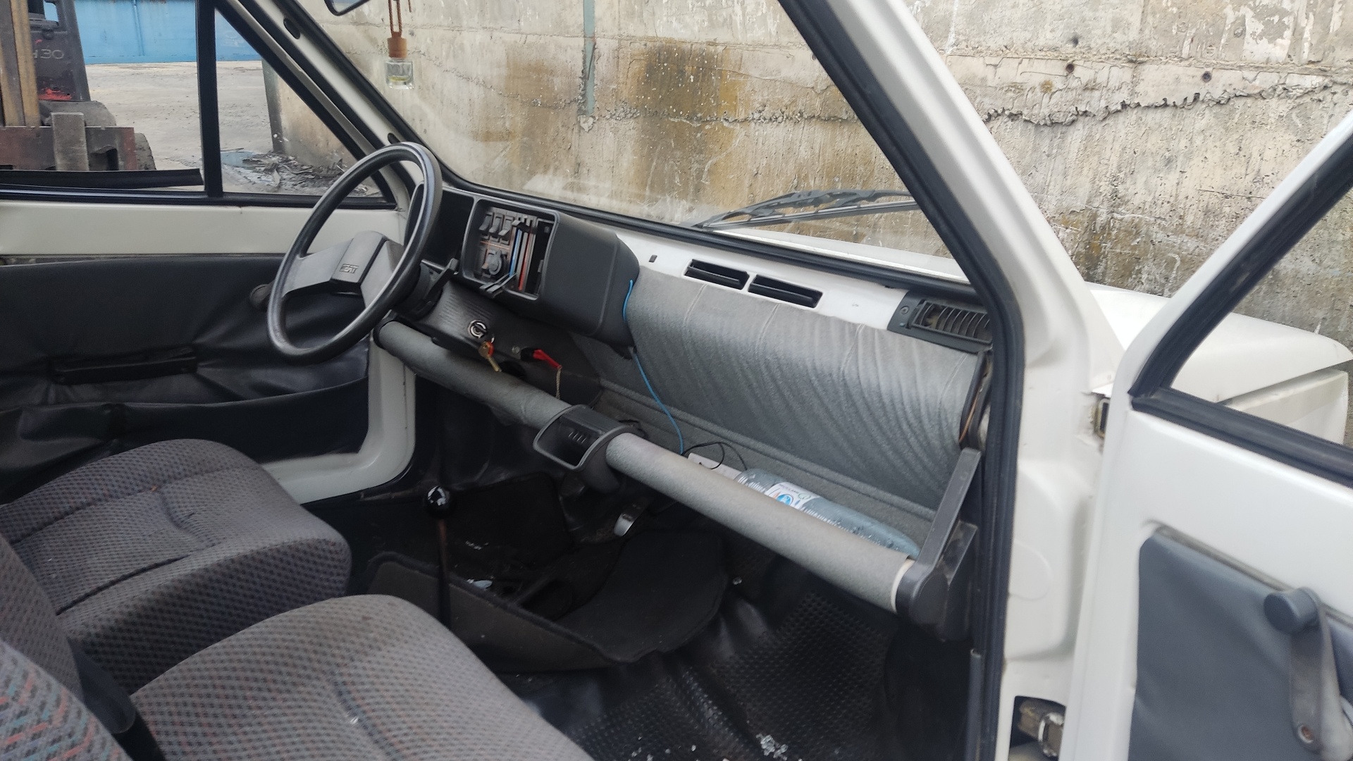 SEAT Uno 1 generation (1983-1995) Korkeajännitesytytyspuola 9220332706,9220332706,U1079261N 24584504