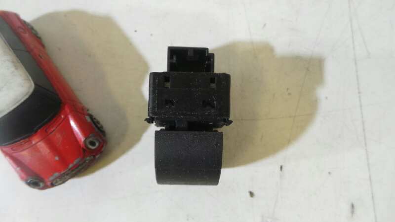 AUDI A2 8Z (1999-2005) Front Right Door Window Switch 4PINES 19109895