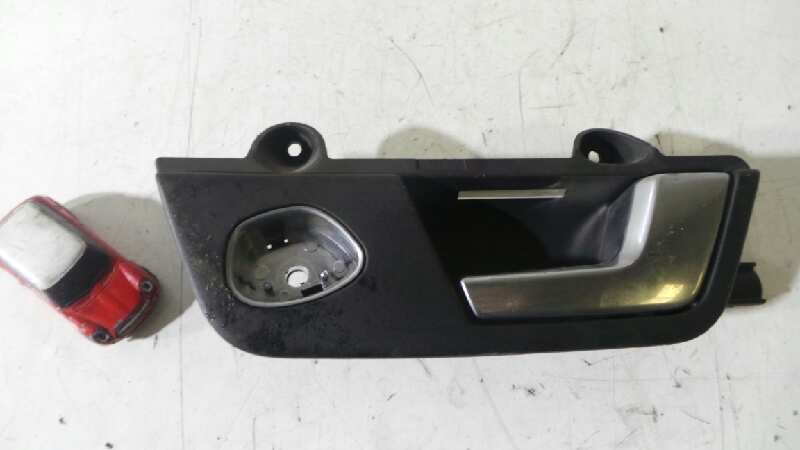 SUZUKI A4 B6/8E (2000-2005) Mâner de deschidere interioară dreapta spate 8E0839020 19104869