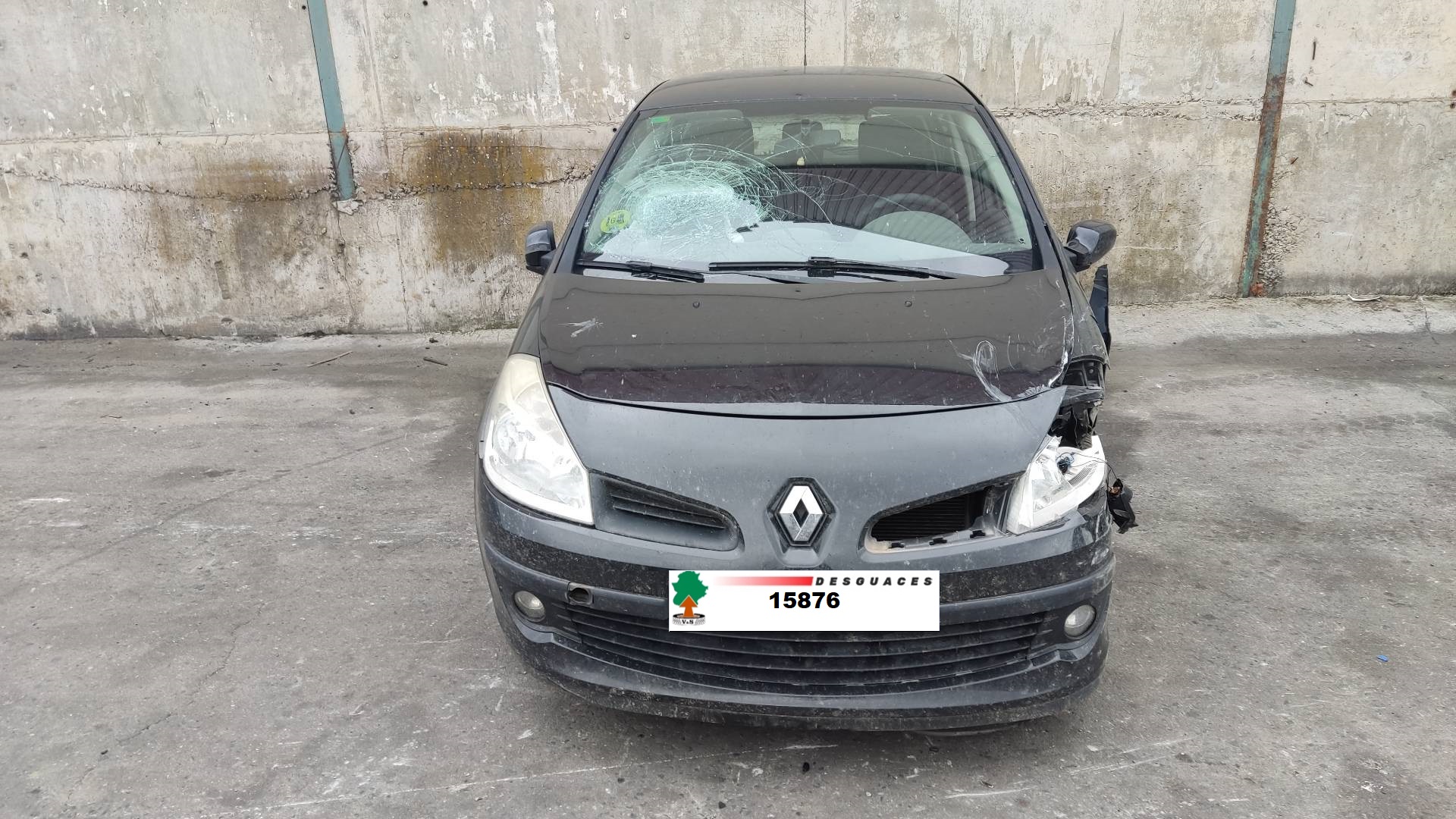 AUDI Clio 2 generation (1998-2013) Priekšējais kreisais miglas lukturis 8200002469, 89202714, VALEO 19034417